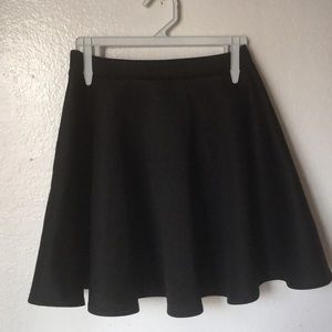 $7 clean out NORDSTROM FRENCHI FLARED SKIRT SIZE S (fits XS)
